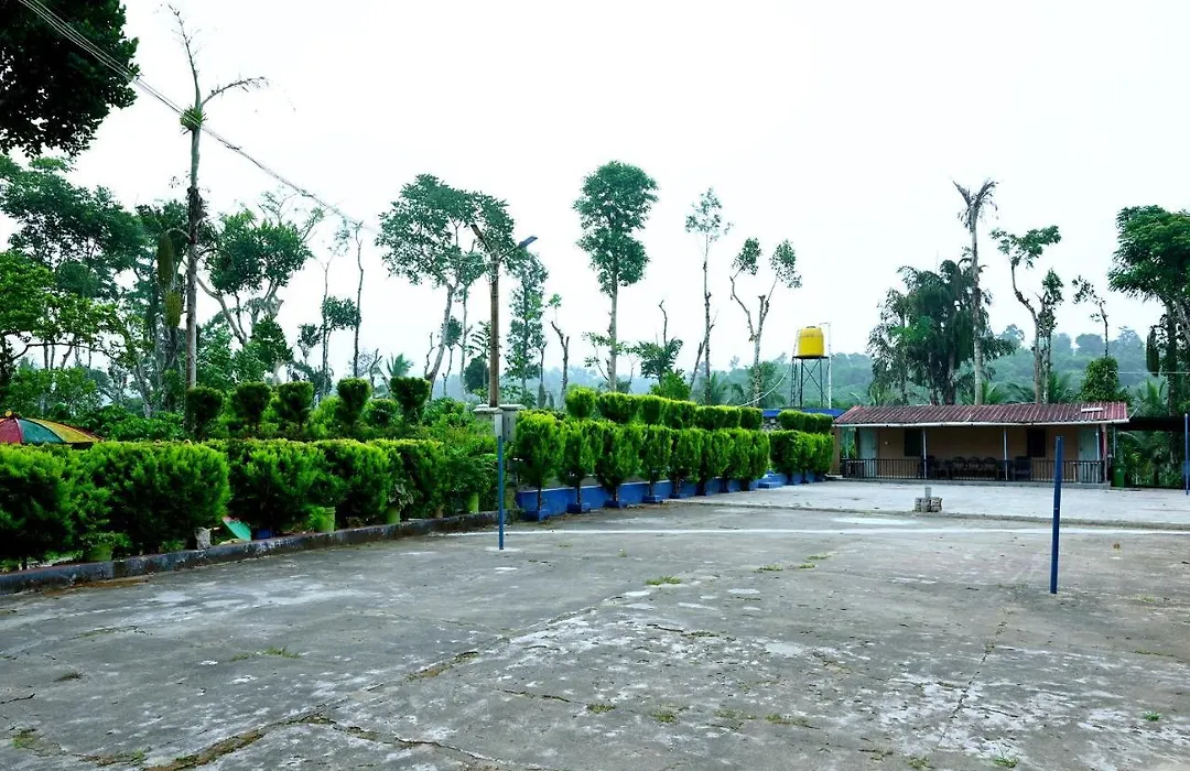 Giridarshini Homestay - Pool, Falls, 3Bh & Estate-1